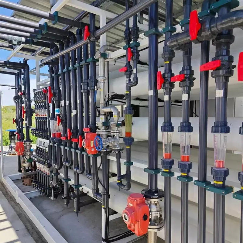 Apparatuur voor de behandeling van percolaatverbrandingsinstallaties