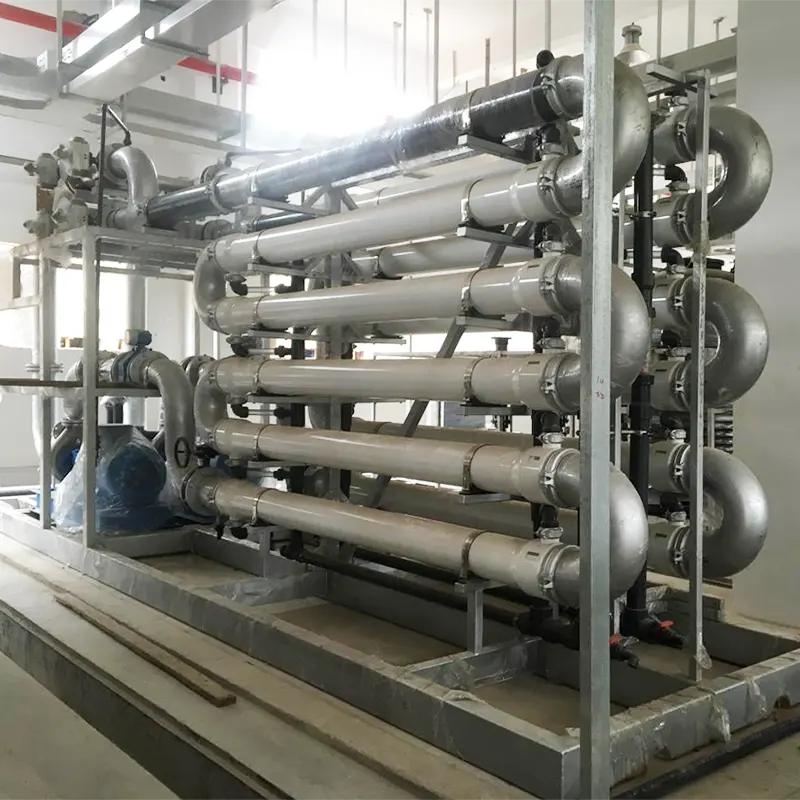 Apparatuur voor de behandeling van percolaat op stortplaatsen